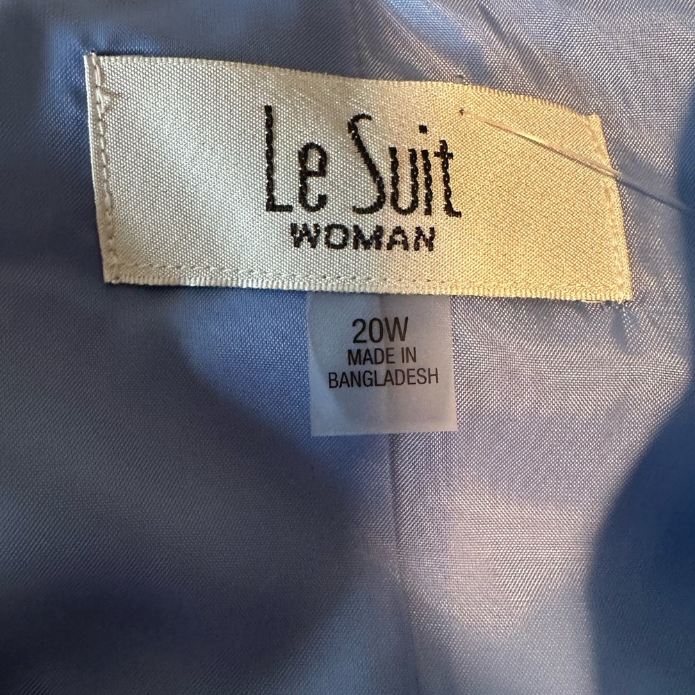 Le Suit Blue Skirt Set with White Trim - Picture 15 of 16